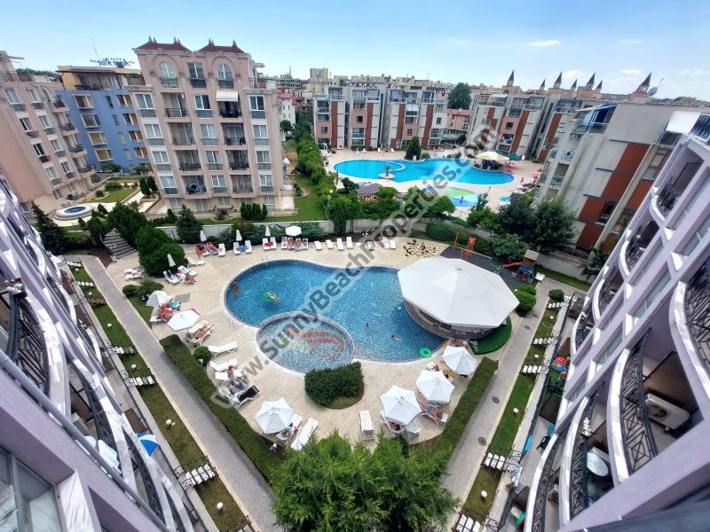 Продается меблированная двухкомнатная квартира с видом на бассейн в Радуга ресорт /Rainbow Resort, Rainbow 3, 350 м. от пляжа Солнечного берег, Болгария 