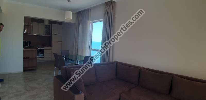 Продается меблированная двухкомнатная квартира с видом на моря в жилом доме Белведере в центре г. Несебр, Болгария