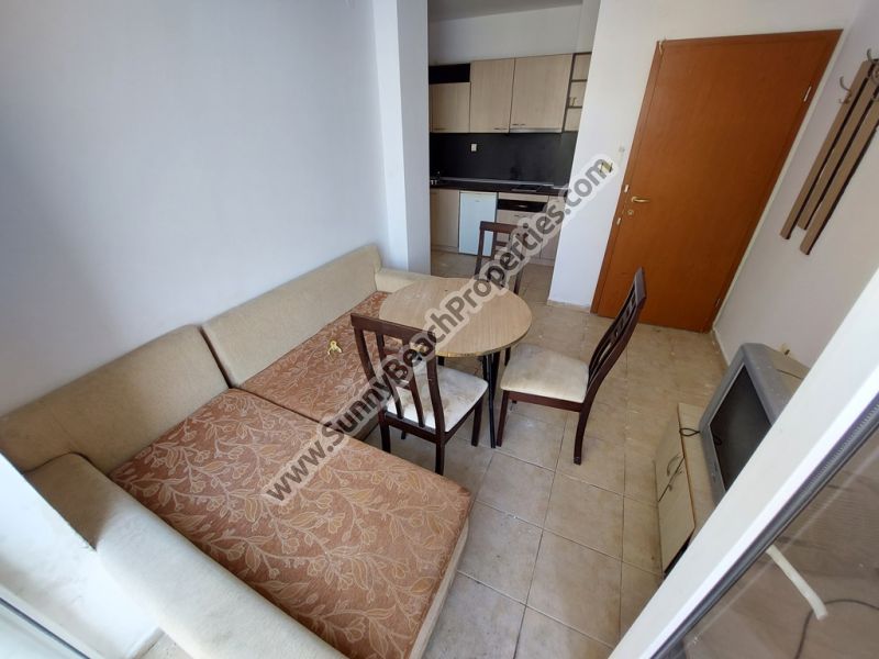 Продается меблированная двухкомнатная квартира в Солнечный день 3 /Sunny day 3/, 1000 м. от пляжа Солнечного берега, Болгария