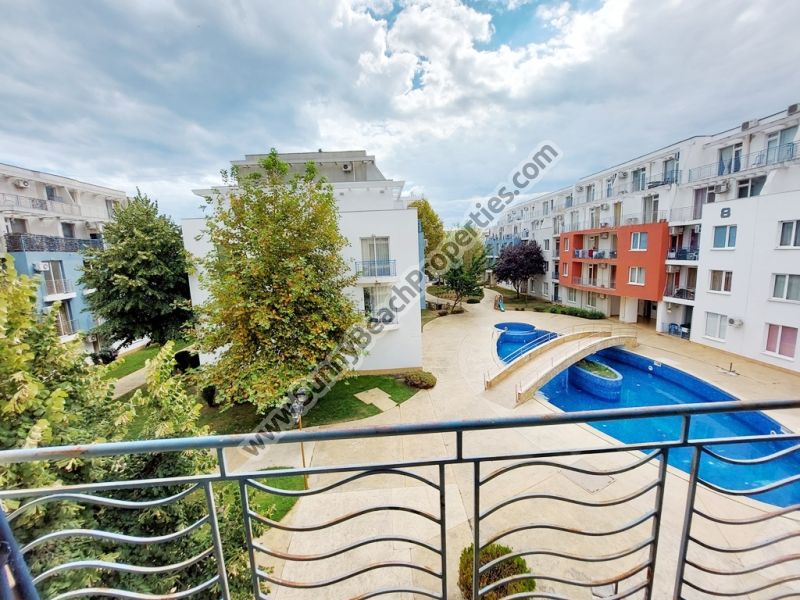 Продается меблированная однокомнатная квартира с видом на бассейн в Солнечный день 3 /Sunny day 3/ 1000 м. от пляжа Солнечного берега, Болгария
