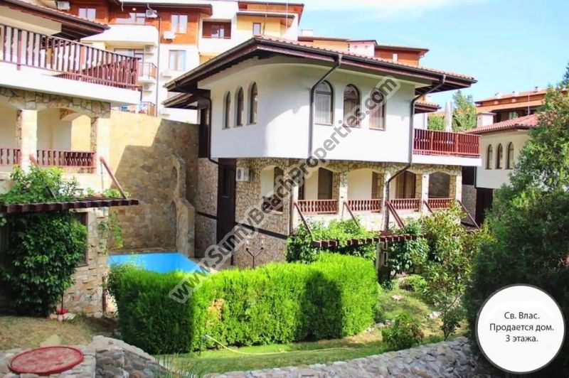 Продаётся меблированный дом с 4 спальнями и 4 санузлами в Етера I /Etara I в 20 м. от пляжа в Святом Власе Болгария