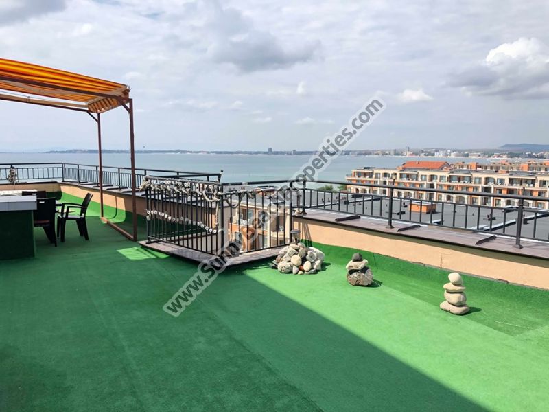 Продается меблированная двухспальная квартира пентхаус с видом на море и горы люкс в Гранд Отель Святой Влас /Grand Hotel Sveti Vlas/ на пляжа Святой Влас, Болгария