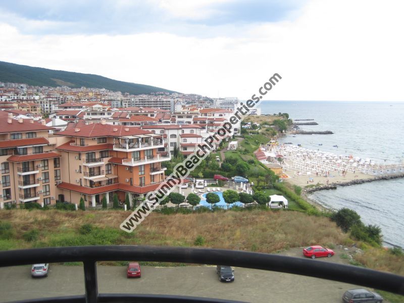 Продается меблированная двухкомнатная квартира с видом на море и горы люкс в Гранд Отель Святой Влас /Grand Hotel Sveti Vlas/ на пляжа Святой Влас, Болгария